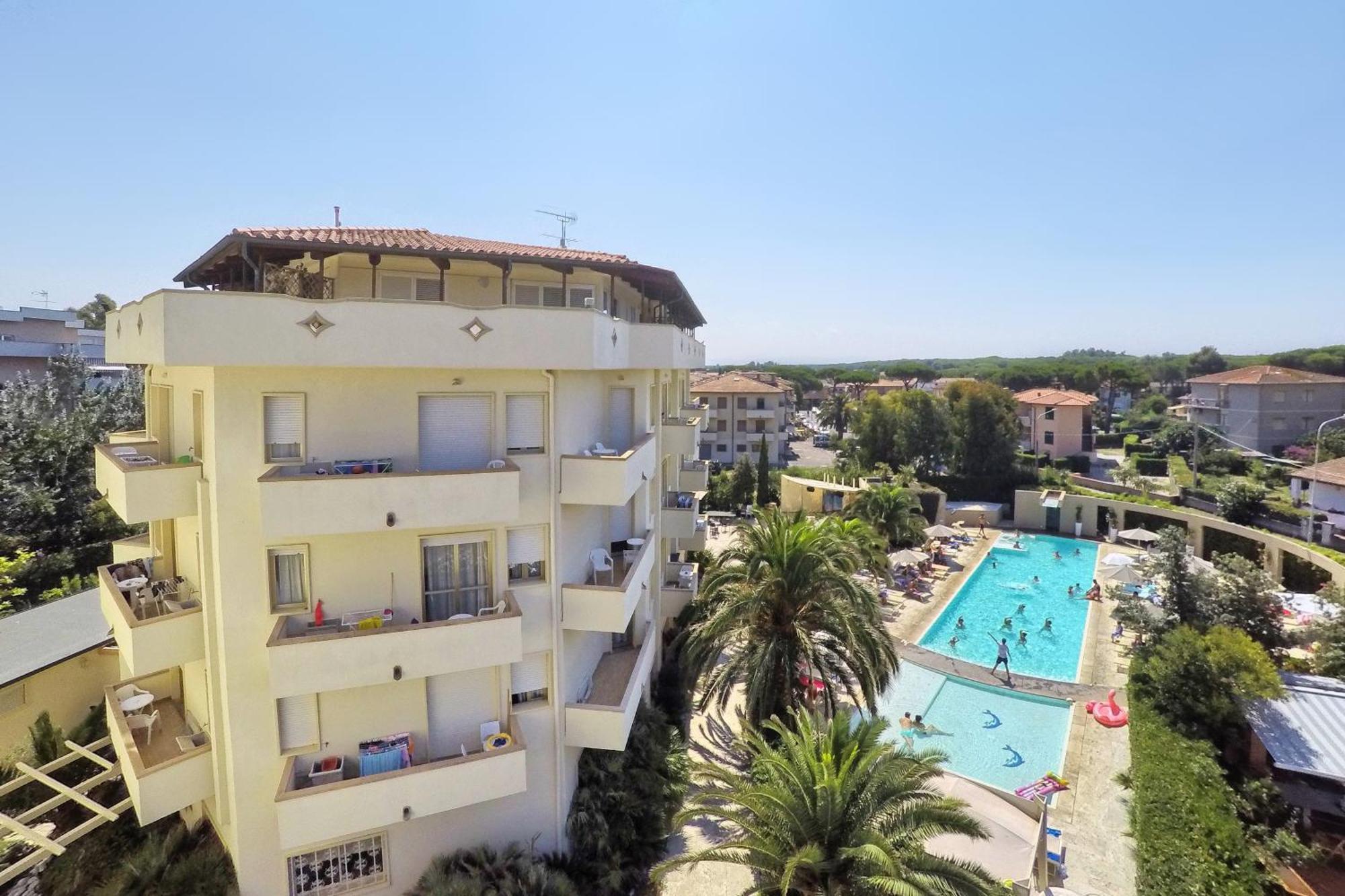 Hotel Residence Stella Del Mare Vada Bagian luar foto
