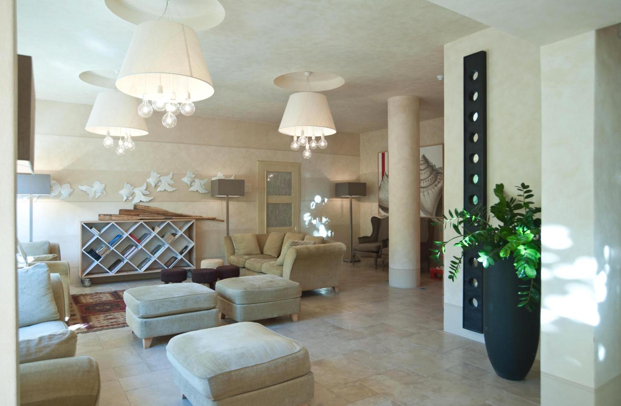 Hotel Residence Stella Del Mare Vada Bagian luar foto