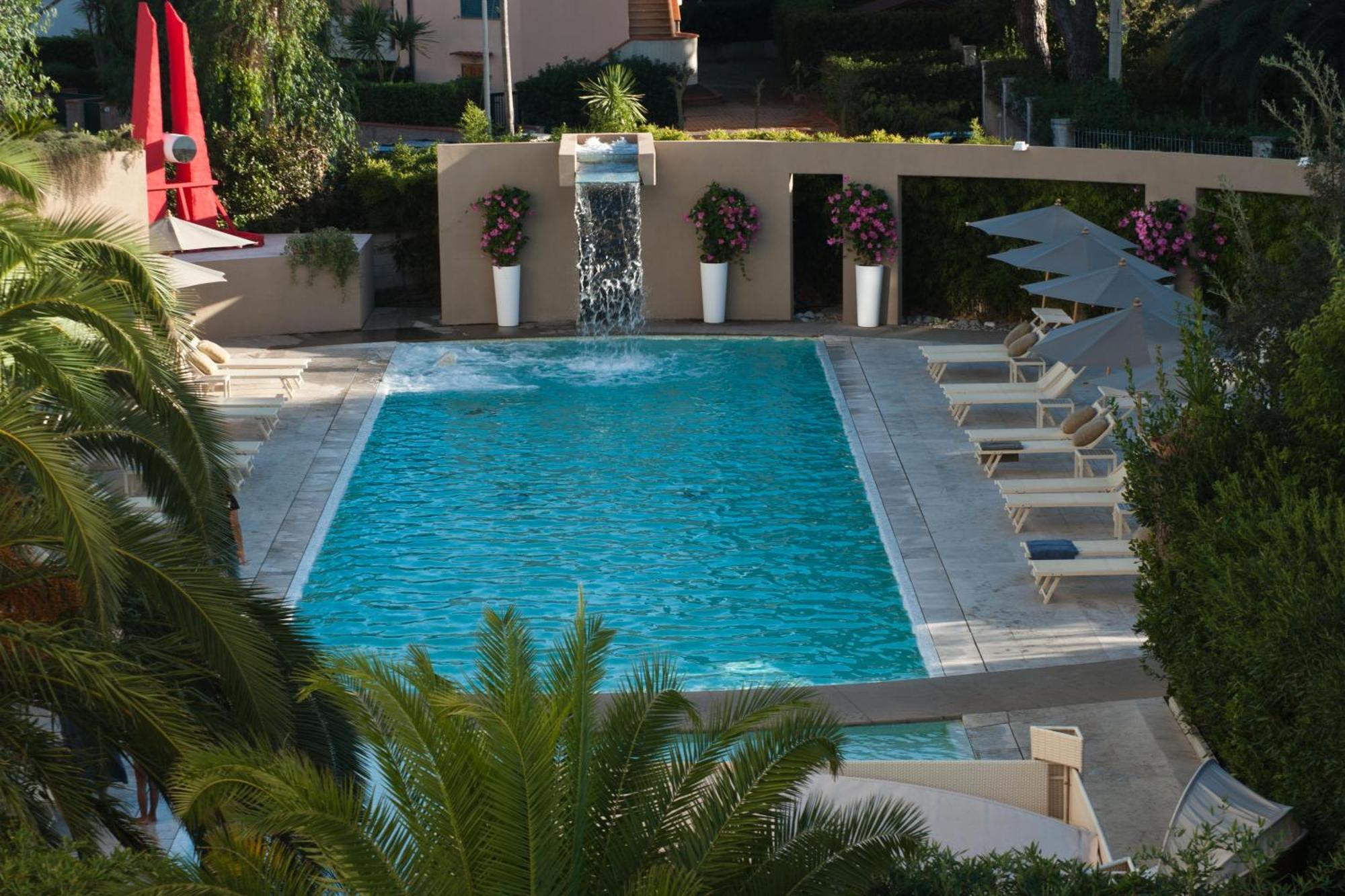 Hotel Residence Stella Del Mare Vada Bagian luar foto