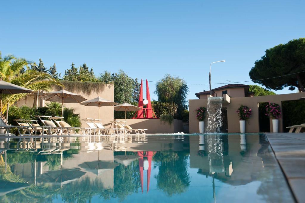 Hotel Residence Stella Del Mare Vada Bagian luar foto