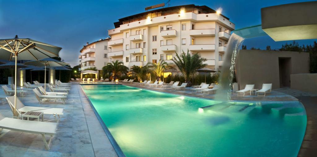 Hotel Residence Stella Del Mare Vada Bagian luar foto